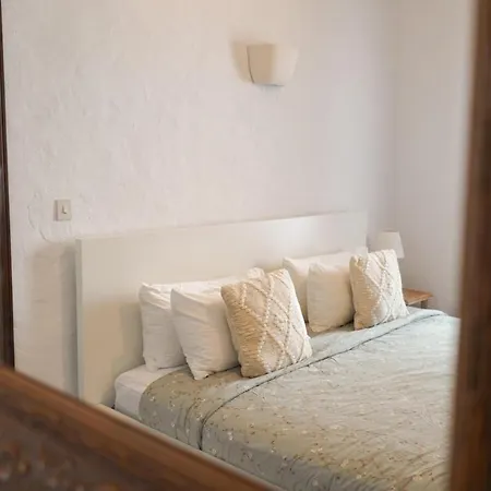 Beautiful Cave-level Stable Converted House