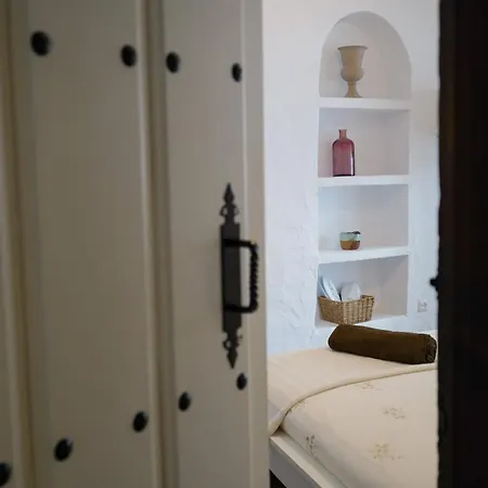 Beautiful Cave-level Stable Converted House Ferienhaus Mijas